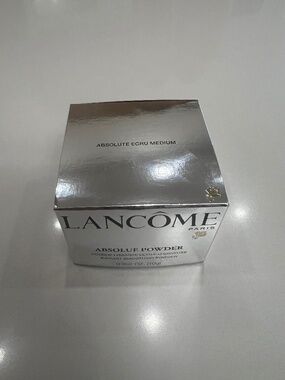 Lancôme Absolue Ecru Medium radiant smoothing powder